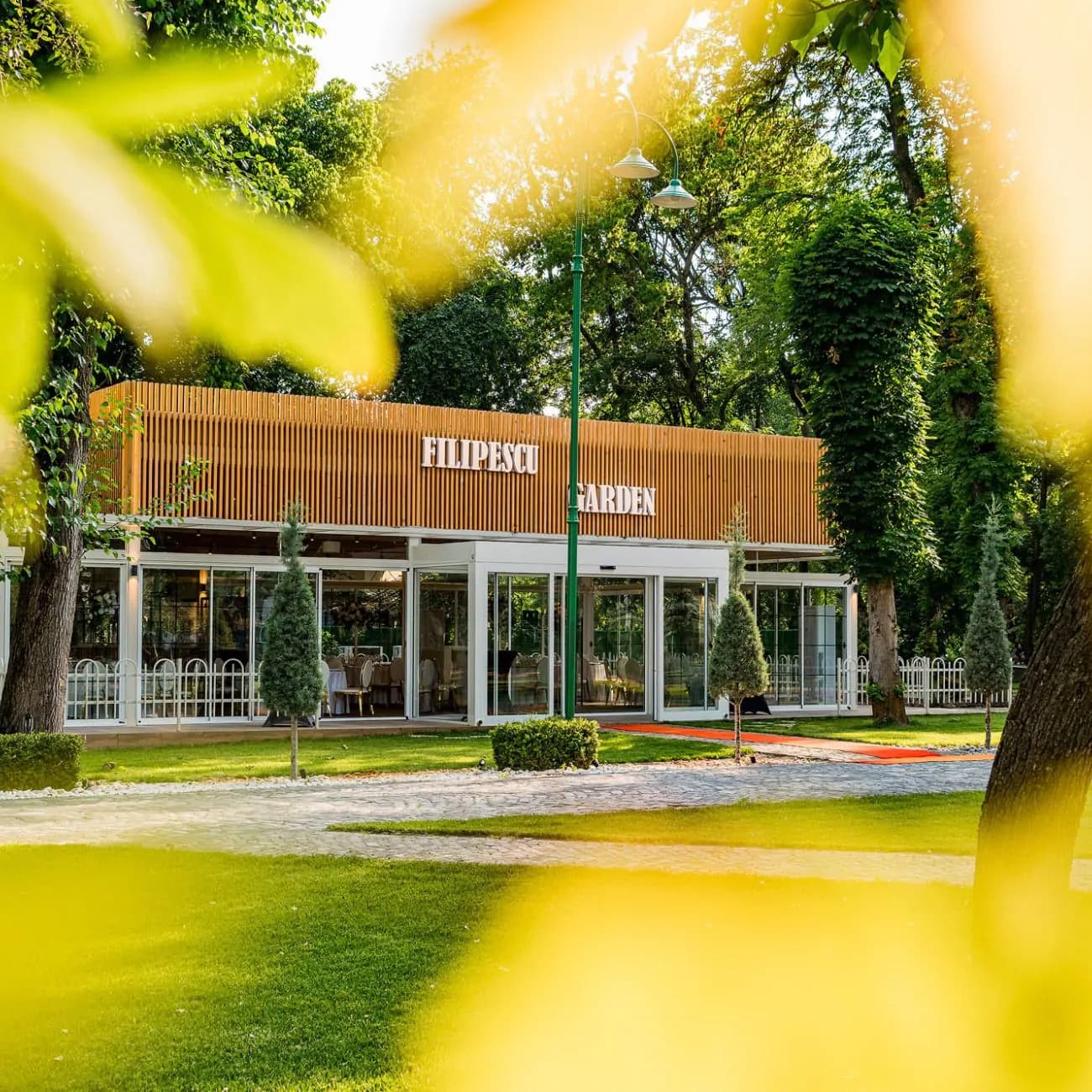 Conacul Filipescu - Salon Garden – locație evenimente în Ilfov | similar cu Flying Fox Secret Garden